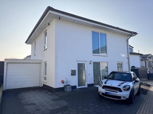 Foto - Stadtvilla in kleiner exklusiver Wohnsiedlung