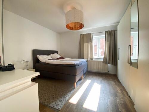 Foto - 2 Zimmer mit kleinem Balkon und Wannen Bad