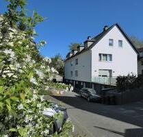 Traumhafte 3-Zimmer-Wohnung mit großem Garten in Solingen-Gräfrat