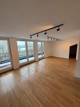 Foto - Erstbezug! 3-Zimmer-Dachgeschosswohnung mit Balkon