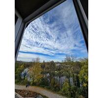 Helle 2,5-Zimmer Dachgeschosswohnung in Weißenfels