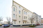 Foto - TT bietet an: Großzügige 5-Zimmer-Wohnung mit Balkon im zentralen Wilhelmshaven!