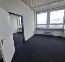 Modernes Doppelbüro in München – PKW-Stellplatz inklusive