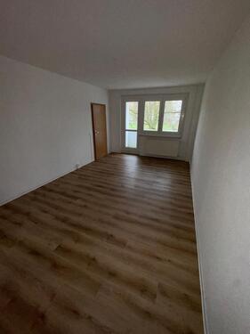 Foto - Helle geräumige 5-Raum-Wohnung mit Wannenbad, Balkon, Keller