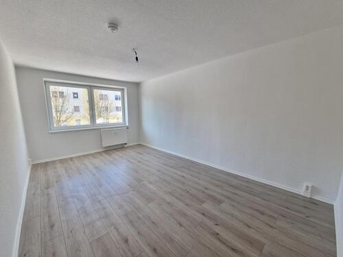 Foto - *Ab 01.02.2026 - Ins neue Jahr starten mit frisch renovierter 4-Zimmer-Wohnung in der 1. Etage!*