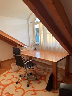 Foto - DG 1,5 Zimmer ohne Küche - 1.200,00 EUR Kaltmiete,