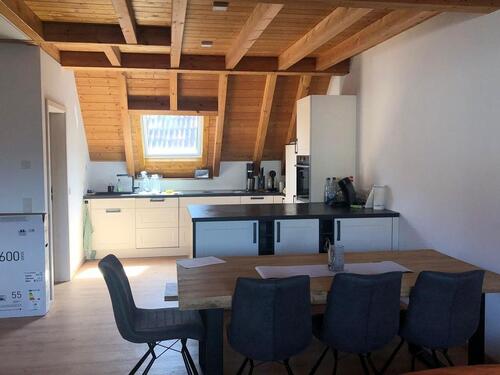 Foto - Neuwertige DG-Wohnung - 697,00 EUR Kaltmiete,