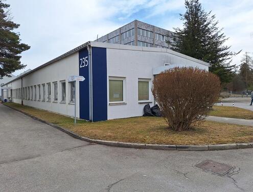 Foto - Geräumige WerkstattProduktion mit Büroflächen Geb.235