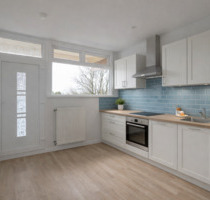 Große 4-Zimmer Wohnung mit Balkon. 7,2 % Rendite - Emden