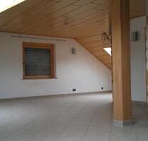 Dachgeschosswohnung - 700,00&nbsp;EUR Kaltmiete, ca.&nbsp; 70,00&nbsp;m&sup2; in Oberaurach (PLZ: 97514)