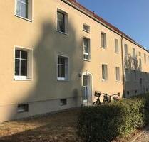 2-Raumwohnung mit Dusche und Balkon im begehrten Erdgeschoss - Halle (Saale) Frohe Zukunft