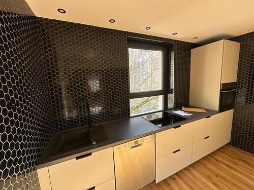 Foto - Zentrale 2-Zimmer-Wohnung (67,5 m²) mit Klimaanlage & Einbauküche