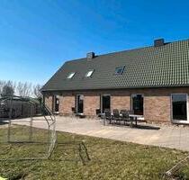 Freistehendes Einfamilienhaus mit großem Grundstück. - Bützow