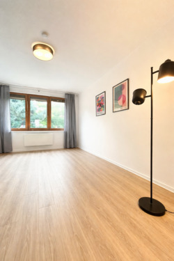 Foto - 3 Raum Wohnung mit EBK - Pachtgarage und Gartenmitnutzung
