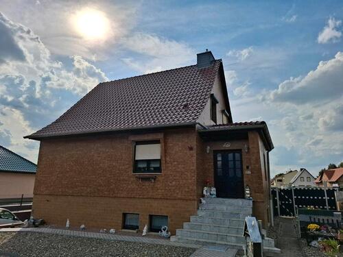 Foto - Einfamilienhaus mit Einliegerwohnung