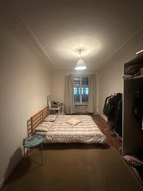 Foto - Möbliertes WG-Zimmer zur Zwischenmiete – Nähe S+U Neukölln
