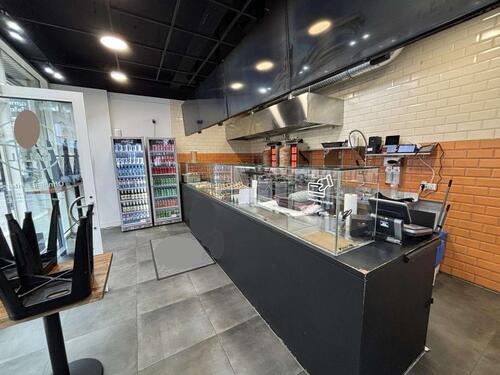 Foto - Vollgastrofläche gegen ABLÖSE auf der Breite Str.Ehrenstr. vakant!