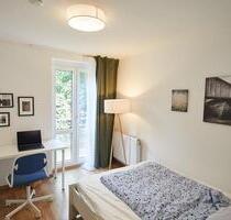 3er WG, MÖBILIERT, super LAGE, neu SANIERT, Blick ins GRÜNE:-) - München Allach-Untermenzing