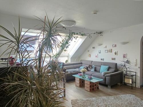 Foto - Wunderschöne, helle 3,5-Zimmer-Dachgeschoss-Wohnung mit Klimaanla