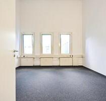 Ideal für Unterlagen: Kleine Lagerfläche modern & gepflegt! - Grasbrunn