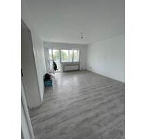 Helle und schöne 2-Zimmer-Wohnung mit BLK + Aufzug - Remscheid Reinshagen