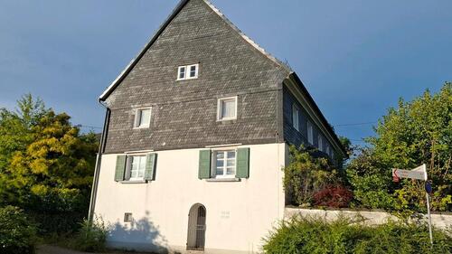 Foto - Besonderes Haus mit Geschichte in einem Dorf mit Aussicht