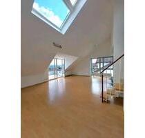 4-Zi-Maisonette-Wohnung mit mega Aussicht, Garage + Stellplatz. - Unterensingen