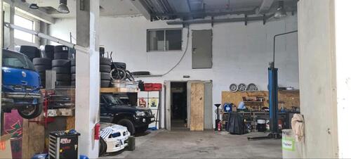 Foto - Werkstatt Kfz Halle - 950,00 EUR Kaltmiete,