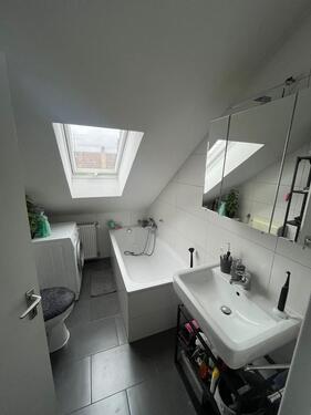 Foto - 3 Zimmer Dachgeschoßwohnung zur Miete in Saarbrücken
