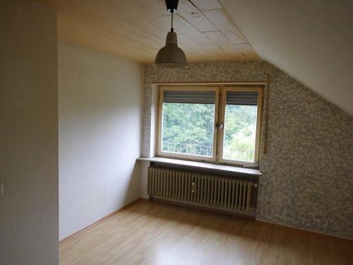 Foto - 2 Zimmer-Dachwohnung - 470,00&nbsp;EUR Kaltmiete, ca.&nbsp; 58,00&nbsp;m&sup2;