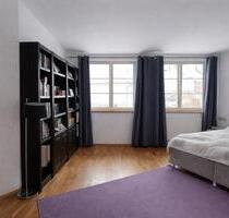 Stadthaus zu vermieten - 1.150,00&nbsp;EUR Kaltmiete, ca.&nbsp; 210,00&nbsp;m&sup2; in Suhl (PLZ: 98527)