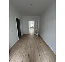 ***Stilvoll wohnen im Altbaucharme – kernsanierte 2-Zimmer-Wohnung im Erdgeschoss*** - Wuppertal