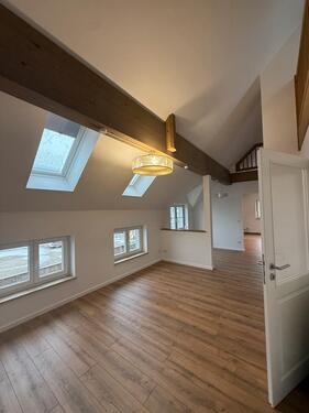 Foto - Lichtdurchflutete Dachgeschosswohnung in Schwindegg