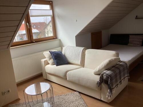 Foto - 1 Zimmer Dachgeschoßwohnung zur Miete in Kirchheim bei München