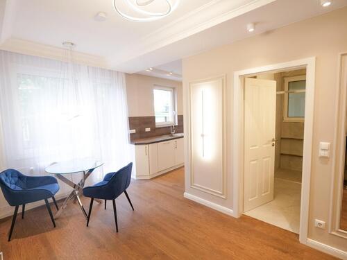 Foto - Stilvolle 2-Zimmer-Hochparterre-Wohnung mit luxuriöser Innenausstattung