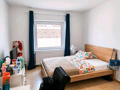 Foto - Zimmer in 4er WG für 350 € – voll möbliert – frei ab 01.05.2026