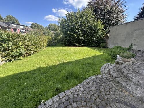 Foto - Große ZWEI-RAUM Wohnung mit Garten im Erdgeschoss eines modernisierten Zwei-Familienhaus