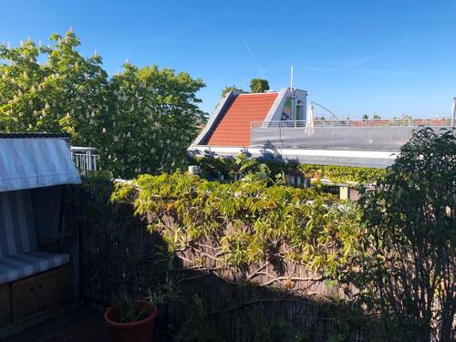 Foto - Dachgeschosswohnung - 1.200,00&nbsp;EUR Kaltmiete, ca.&nbsp; 60,00&nbsp;m&sup2;