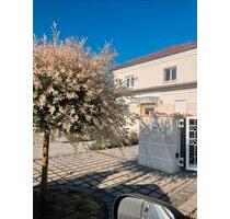 Wohnung zum Wohlfühlen, sehr gute Verkehrsanbindung - Rain