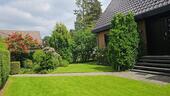 Foto - Großes freistehendes Zweifamilienhaus 245 qm Wohnfläche 9 Zimmer