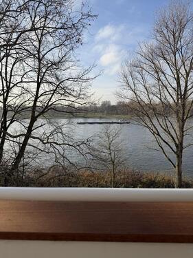 Foto - Wohnen direkt am Rhein mit Blick auf den Dom. Stilvolle 70 m² Designwohnung in Köln-Mülheim