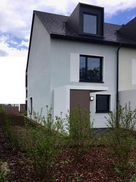Foto - Neuwertiges 5-Zimmer Reiheneckhaus direkt in der Stadt Nauen