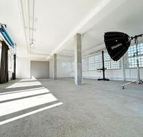 HELL • GROSSZÜGIG • EINZIGARTIG --- Platz in Fotostudio frei --- - München Schwabing-Freimann