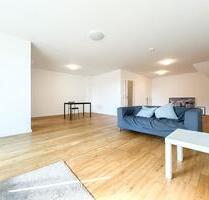 Moderne 4 Zimmerwohnung mit 2 Balkonen in der Altstadt von Wedel!