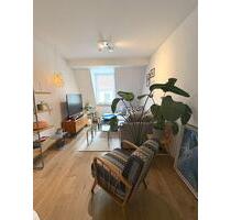 Altbau-Charme trifft zentrale Lage: 2 Zimmer-Wohnung mitten im Künstler & Kulturviertel - Nürnberg Sankt Leonhard