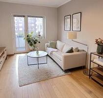 Stilvoll möblierte 3-Zimmer-Wohnung mit Südost-Loggia in Winterhude (Pauschalmiete, provisionsfrei) - Hamburg