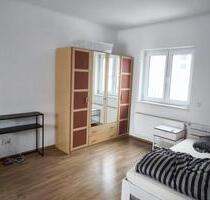 Ruhiges Wohnen in Falkensee: Möbliertes Zimmer in gepflegter Wohn