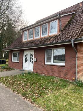 Foto - Charmante Doppelhaushälfte mit Terrasse, Garten und Stellplätzen