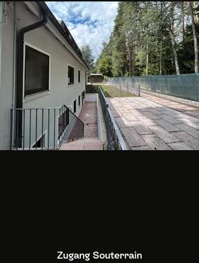 Foto - Moderne 2-Zimmer-Souterrainwohnung mit Terrasse in ruhiger Lage