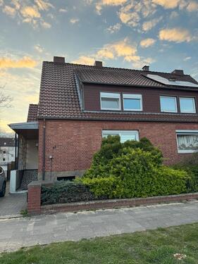 Foto - Sanierte Doppelhaushälfte in Lehrte NUR ANRUFEN! 015222170674